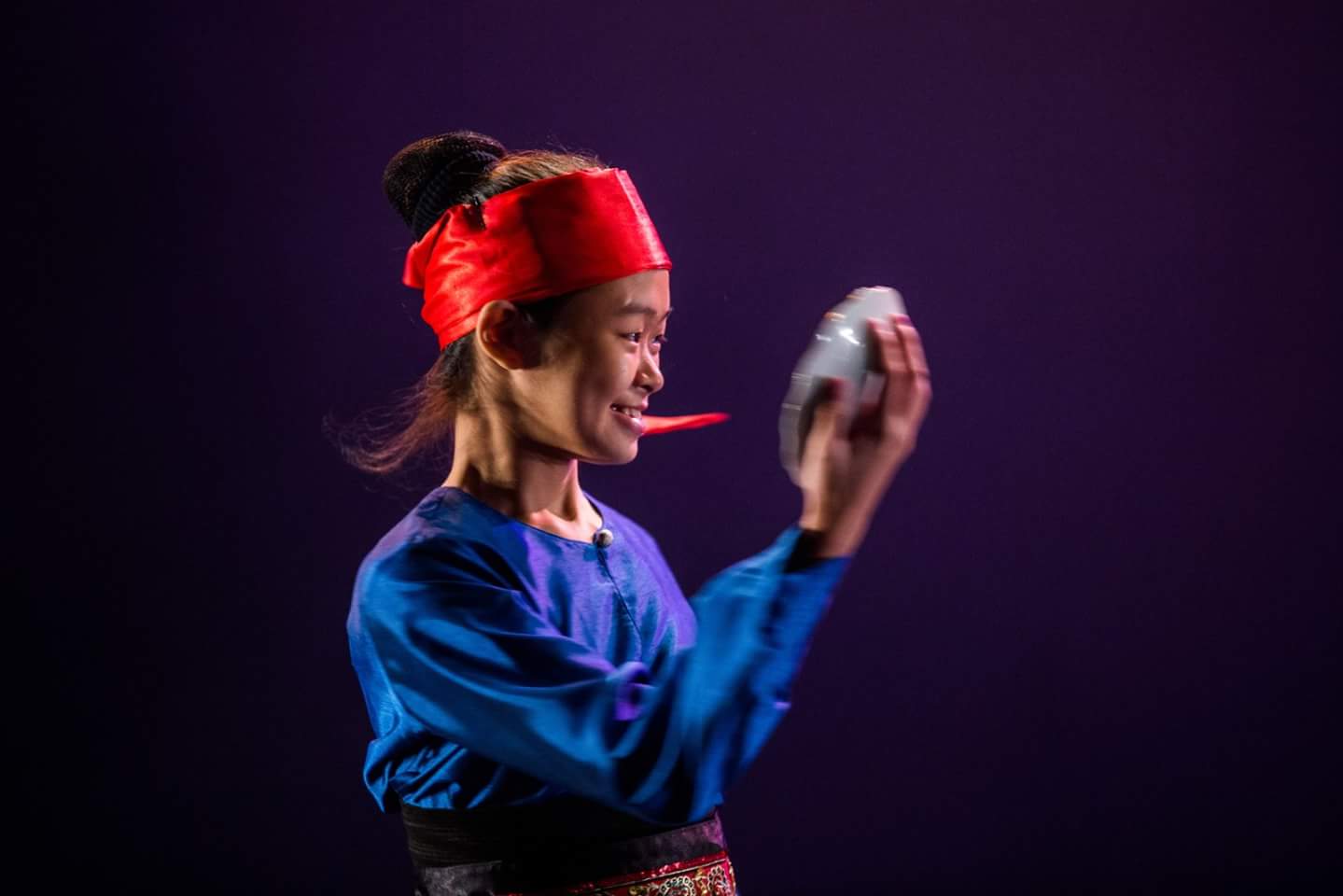 leow su qi dancing a traditional form of malay dance