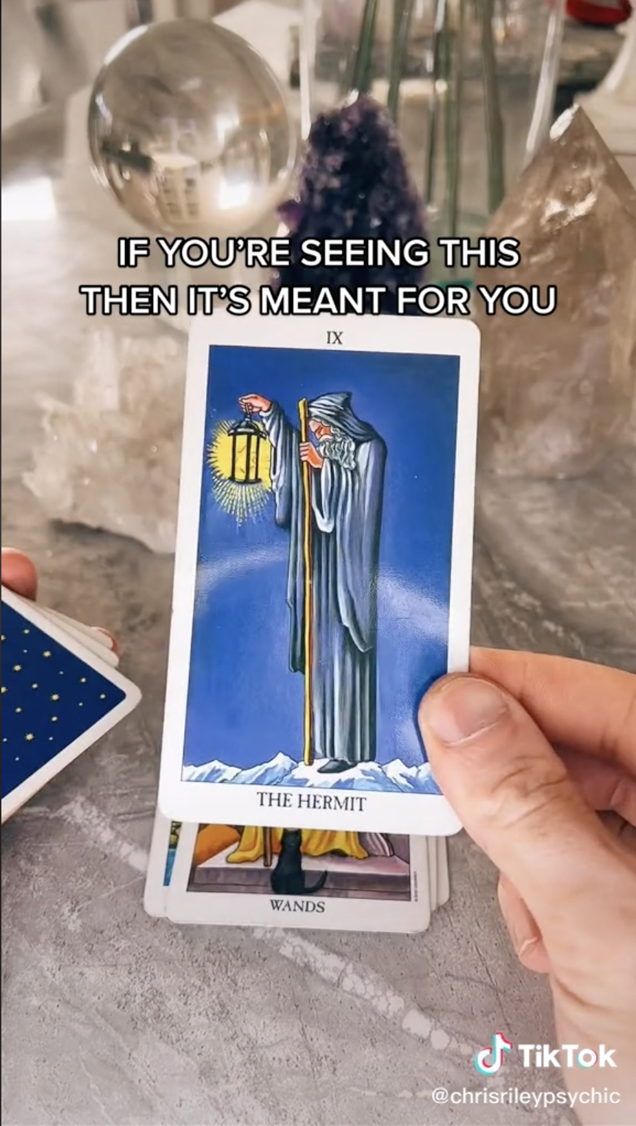 tiktok-tarot-card-reading