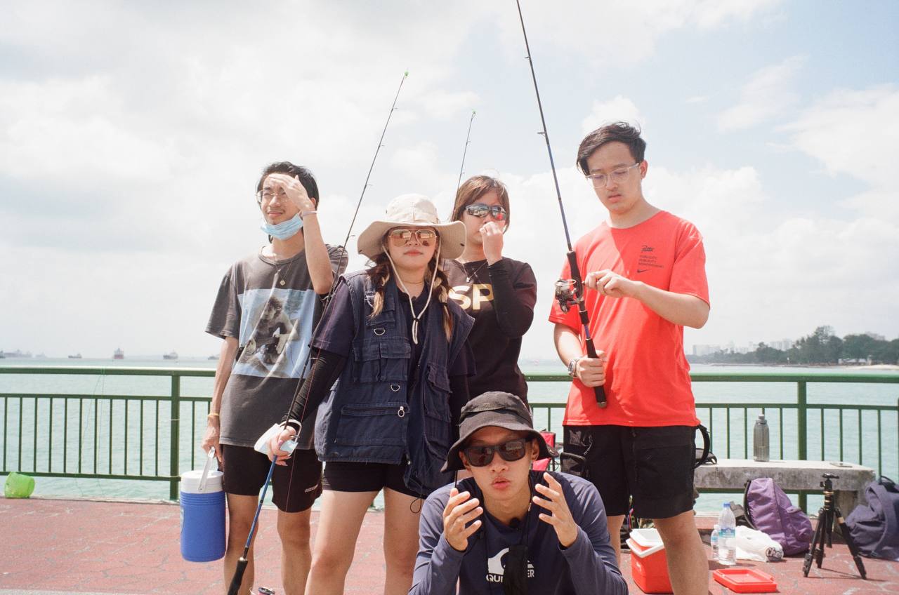 group-fishing-day-bedok-jetty